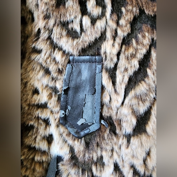 Steve Madden Women's Animal Print Coat with Button Magnetic Snaps Size Large - Picture 6 of 12